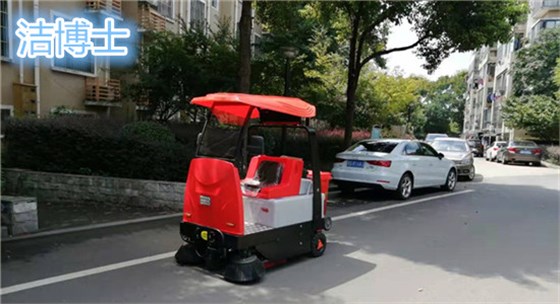 全自動(dòng)掃地車(chē)