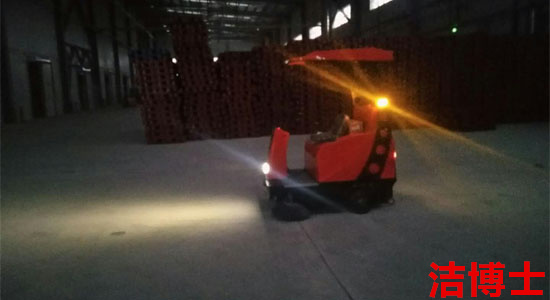 潔博士掃地車(chē)用戶(hù)現場(chǎng)